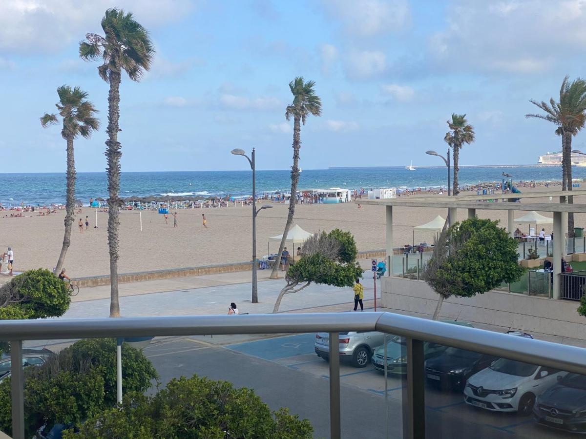 En Primera Linea De Playa Con Wifi Apartment *