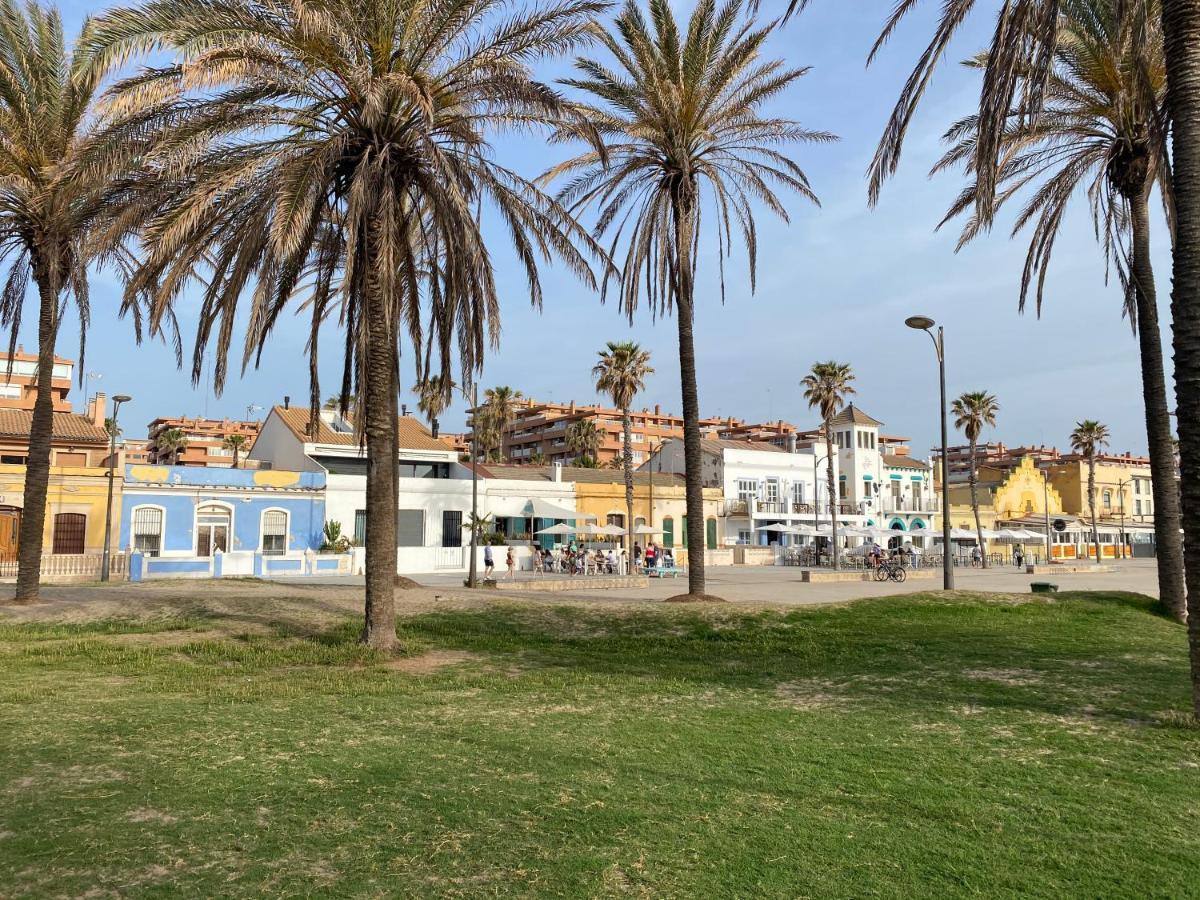 Apartment En Primera Linea De Playa Con Wifi Valencia