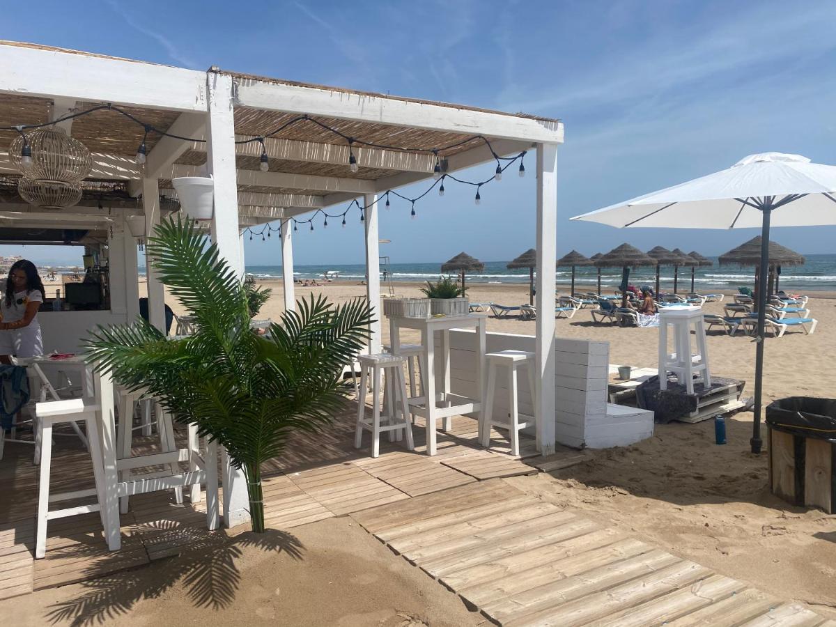 En Primera Linea De Playa Con Wifi Apartment